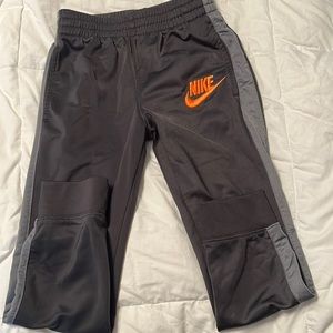 Nike joggers kids
